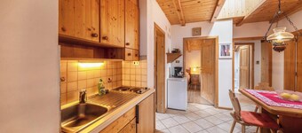 Vacation Apartment "Malgorerhof Pfister" with Mountain View, Balcony & Shared Garden