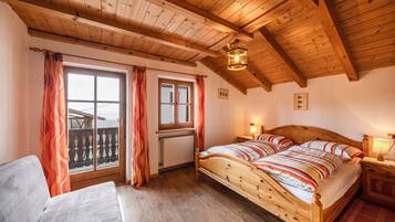 3 habitaciones, wifi gratis y ropa de cama