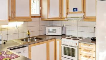 Fridge, microwave, dishwasher, cookware/dishes/utensils