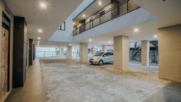 Bãi đậu xe tự phục vụ miễn phí