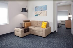 Hypo-allergenic bedding, in-room safe, desk, laptop workspace - TownePlace Suites by Marriott Orlando Airport (Orlando)