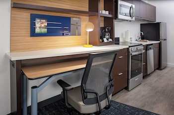 In-room business center at TownePlace Suites by Marriott Orlando Airport
