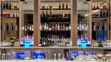 Bar (trong khuôn viên)