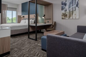 Sengetøy av topp kvalitet, dundyner, memory foam-senger og skrivebord