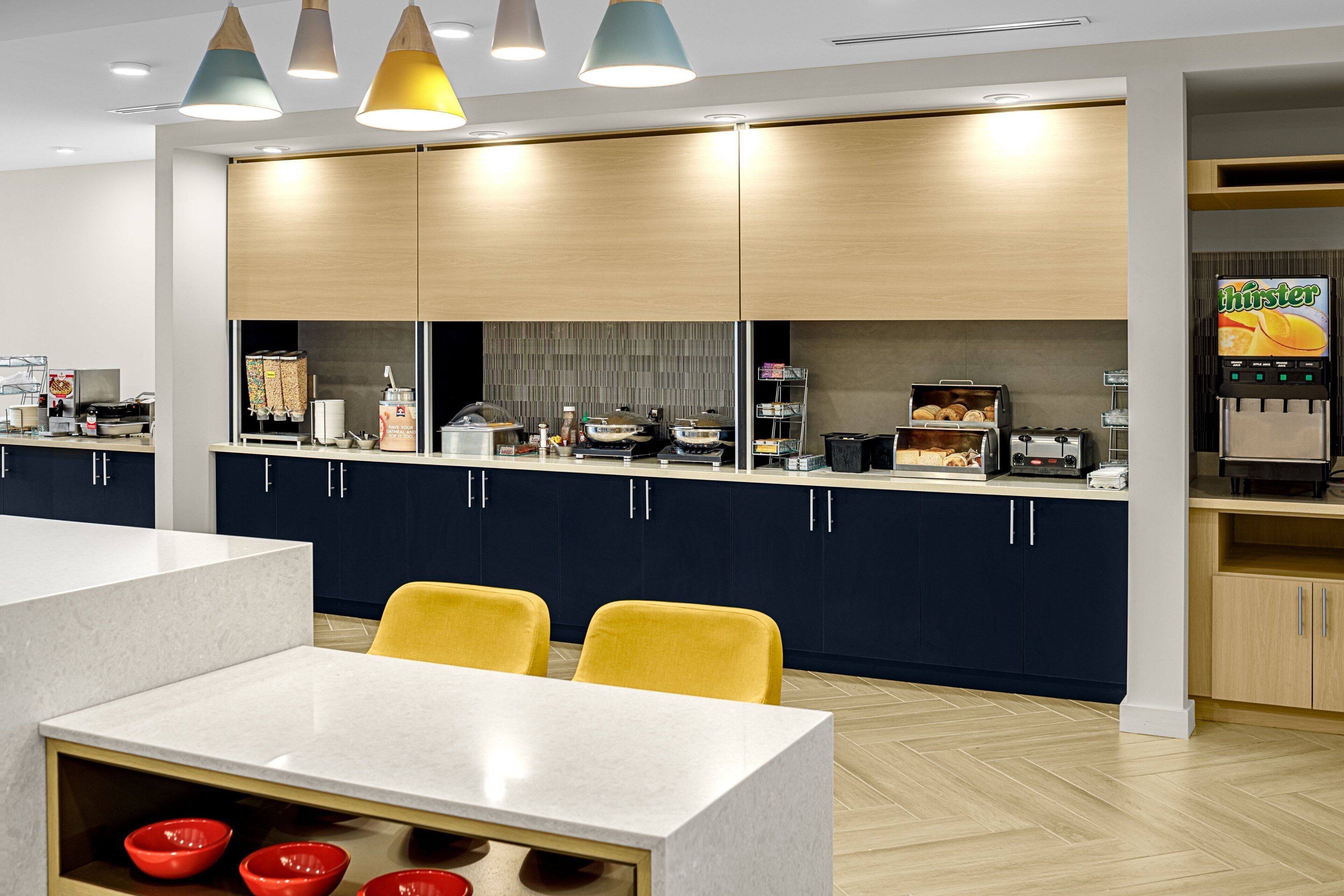 free daily continental breakfast