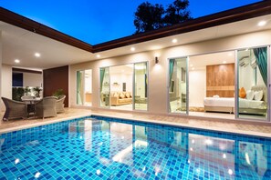 Piscine extérieure