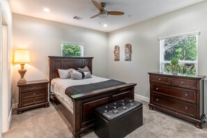 2 bedrooms, iron/ironing board, free WiFi, bed sheets