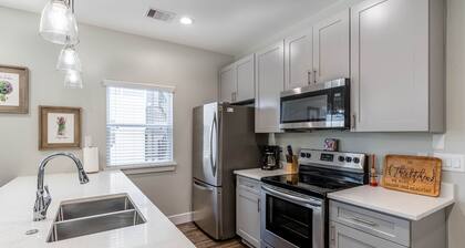 Blue Ivory: Kemah Retreat (2B)