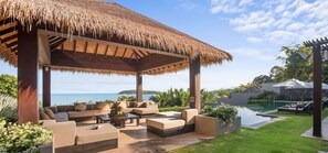 Terrace/patio - Sangsuri Beach Villa 1: Luxury Villa directly on a
secluded Beach | Chaweng (Koh Samui)