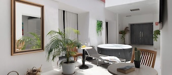 Ruim en licht huis - rustiek in het centrum, ideaal voor groepen