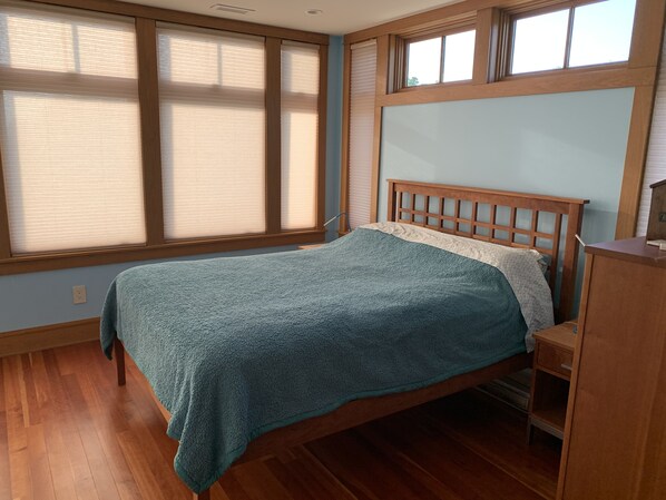 4 chambres, fer et planche à repasser, Wi-Fi, literie fournie