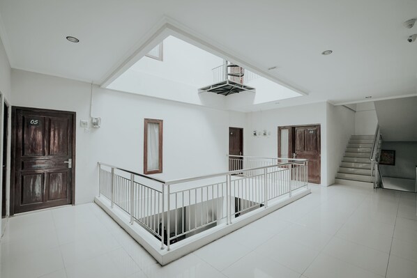 Hallway - Dparagon Jalan Jogja (Semarang)