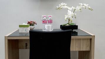 Deluxe Room | Free WiFi, bed sheets