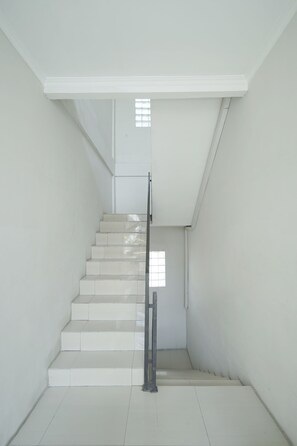 Staircase - Dparagon Kijang Utara (Semarang)