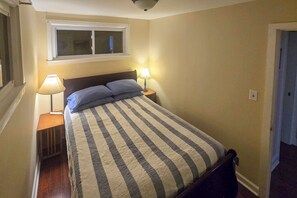 3 chambres, fer et planche à repasser, draps fournis