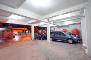 Free self parking - Dparagon Dwikora (Palembang)