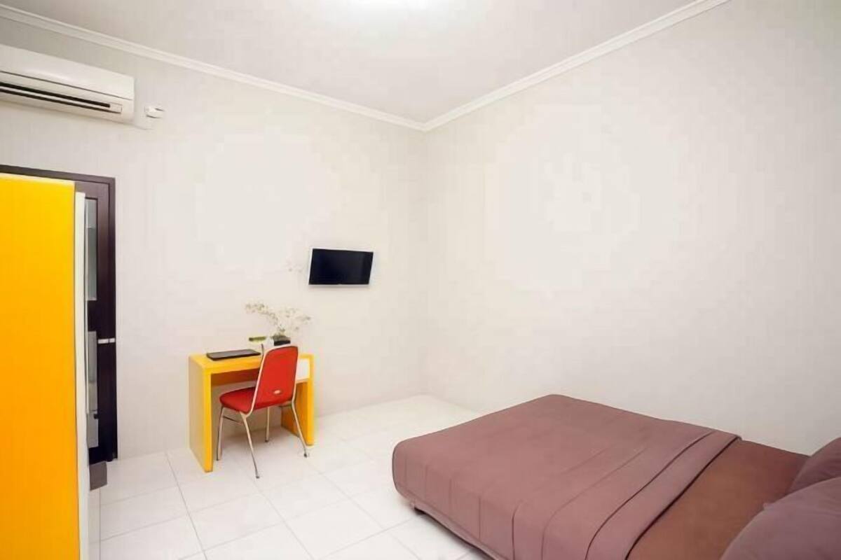 1 bedroom, desk, soundproofing, free WiFi