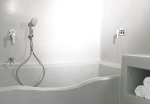 Shower, towels, shampoo