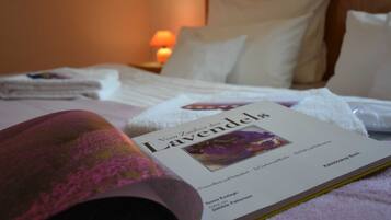 1 bedroom, travel crib, WiFi, bed sheets