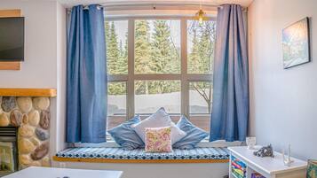 Condo, 3 Bedrooms | 3 bilik tidur, Wi-fi percuma