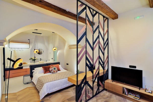 In-room safe, desk, laptop workspace, soundproofing