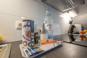 Kaffee und/oder Kaffeemaschine