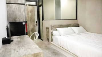 Free WiFi, bed sheets
