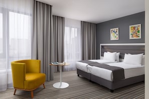 1 bedroom, premium bedding, in-room safe, desk