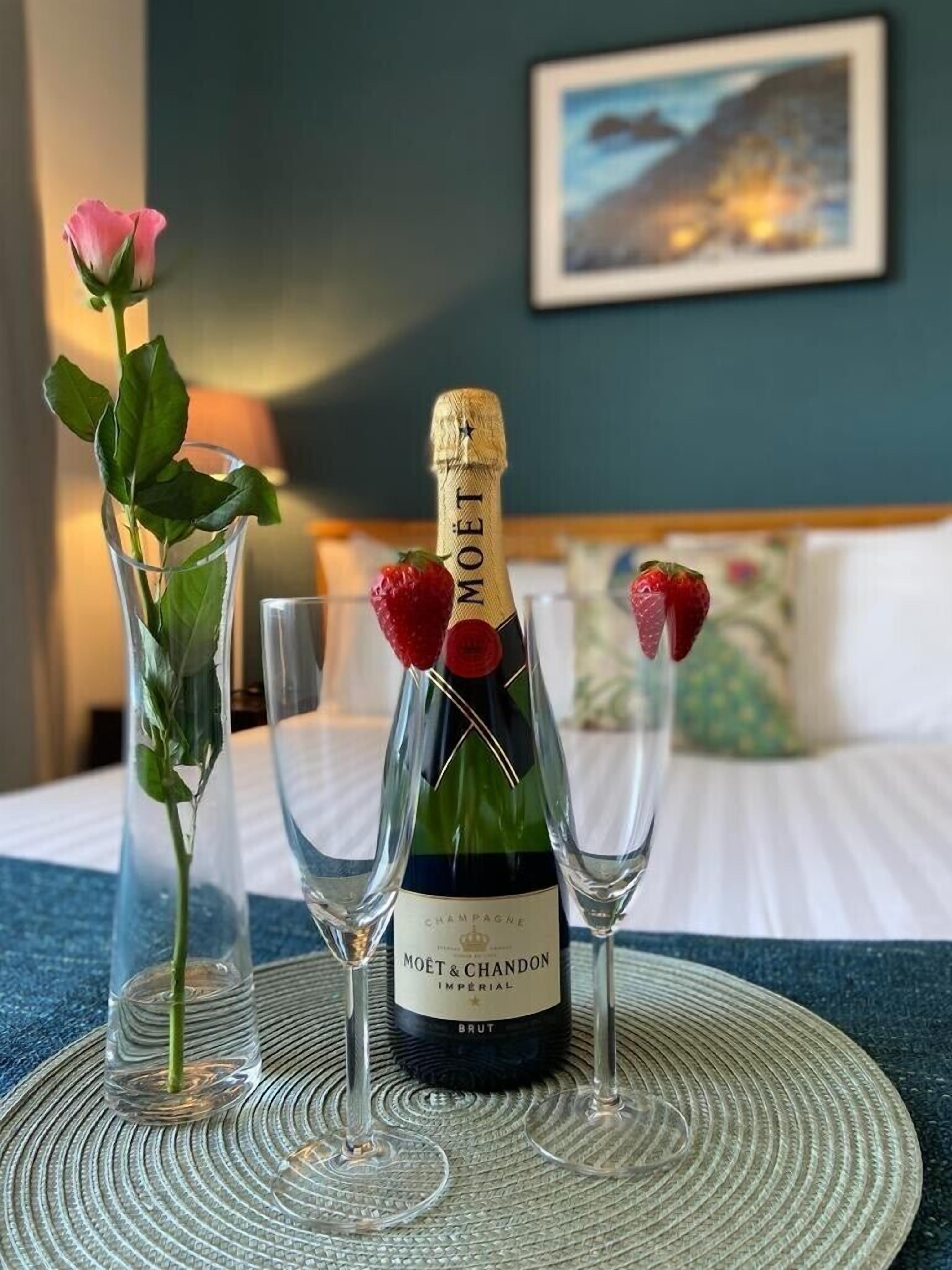 3 bedrooms, iron/ironing board, travel cot, free WiFi