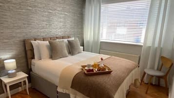 3 bedrooms, iron/ironing board, travel crib, free WiFi