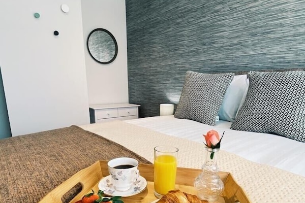 3 bedrooms, iron/ironing board, travel cot, free WiFi