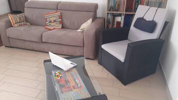 TV connectée, livres, chaßne hi-fi