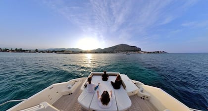 Layla yacht