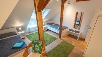 3 bedrooms, iron/ironing board, travel crib, free WiFi