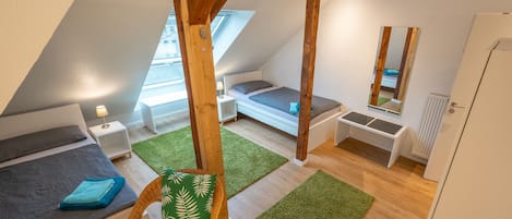 3 bedrooms, iron/ironing board, travel crib, WiFi (free)
