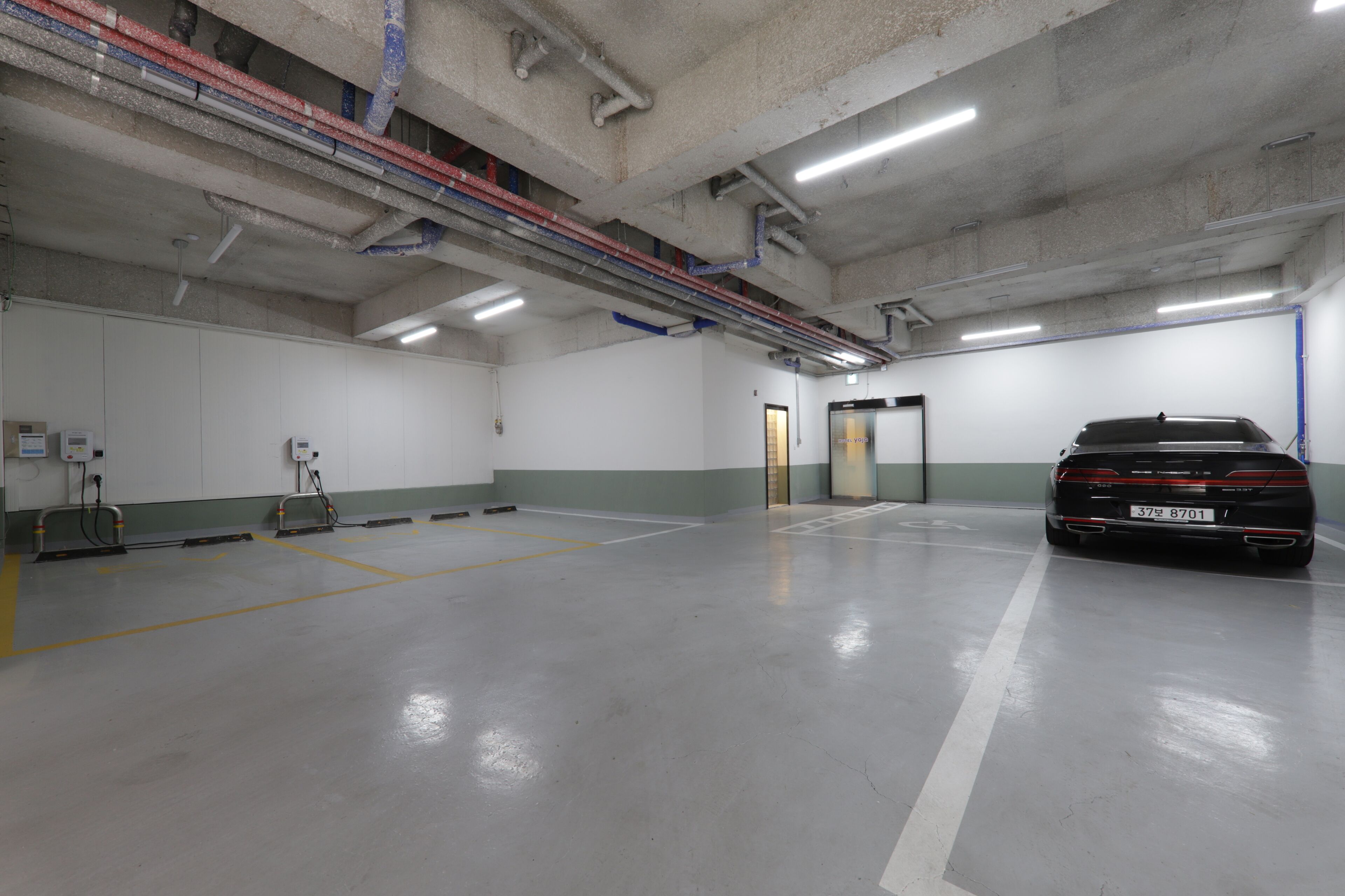 free self-parking, free valet parking