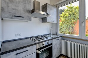 Frigorifero, microonde, forno, lavastoviglie