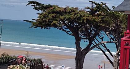 Flat for 4, with sea view, in Pléneuf