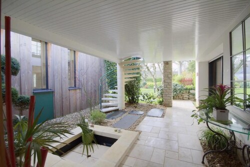 4-star house with patio and garden