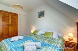 2 chambres, fer et planche à repasser, Wi-Fi gratuit, draps fournis