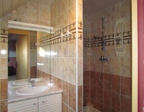 Een douche, een haardroger