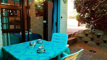Basic Δίκλινο Δωμάτιο (Double ή Twin) | Βεράντα/αίθριο