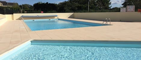 Piscina all'aperto, una piscina riscaldata