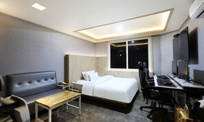 Superior Room | 1 bedroom, minibar, free WiFi, bed sheets - GUKMIN HOTEL (Gumi)