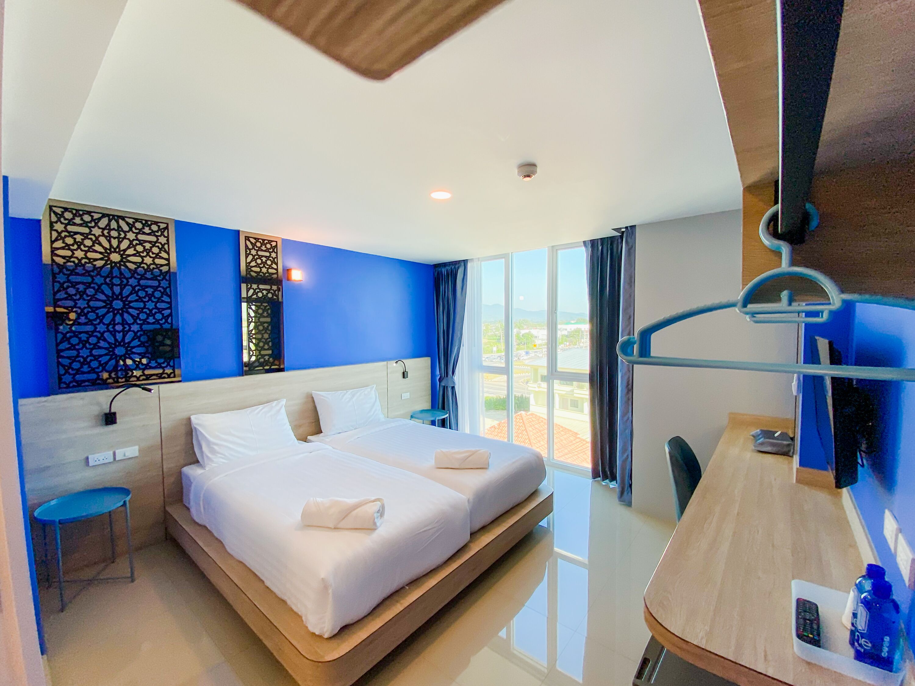 Standard Twin Room | Laptop workspace, blackout curtains, free WiFi, bed sheets