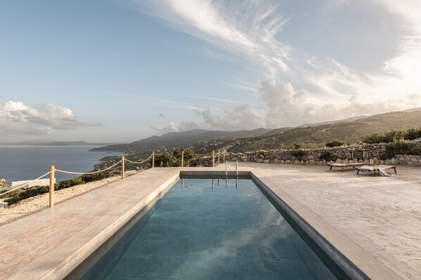 Alberca al aire libre 