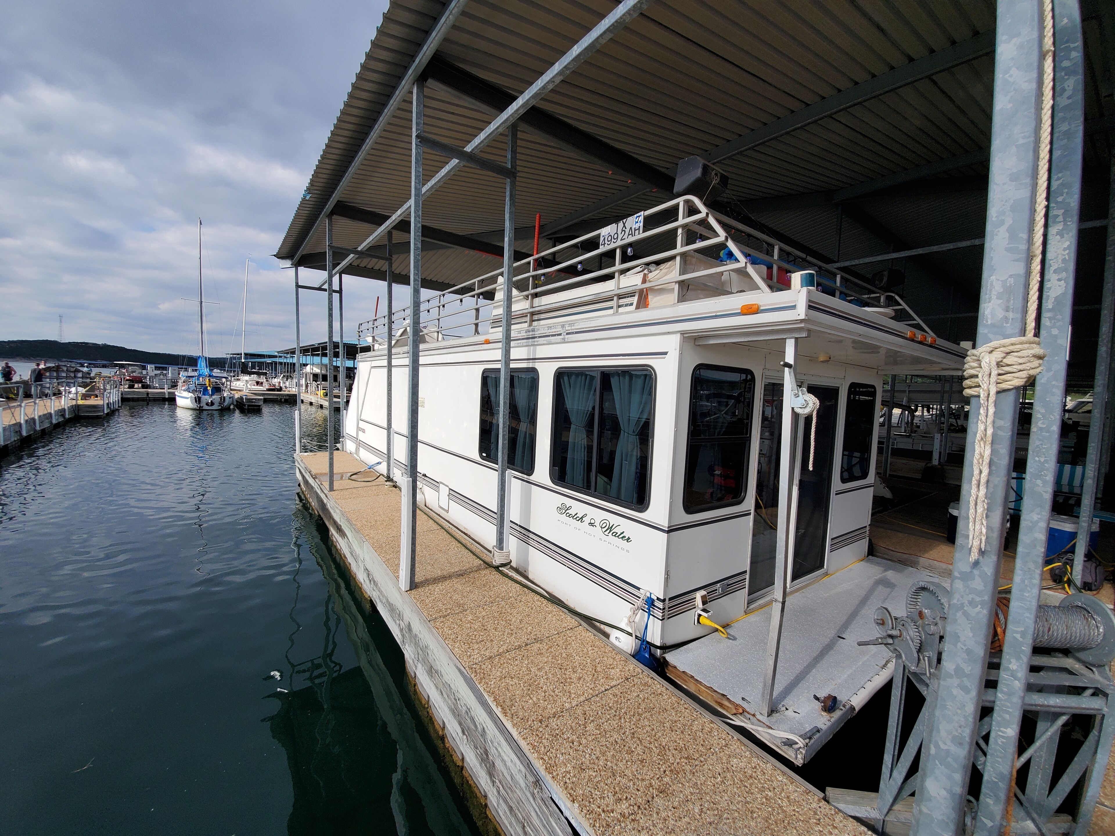 16 Best Houseboats For Rent In Texas, USA Trip101