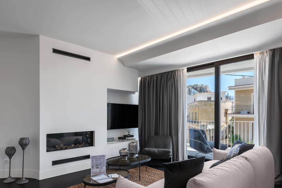 Deluxe Apartment | 1 bedroom, desk, laptop workspace, free WiFi