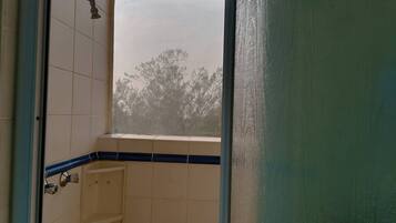 雙人房 | 浴室 | 淋浴/浴缸二合一、毛巾