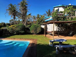 Outdoor pool - Boathouse Bed and Biscuit - Upper Deck (Margate)